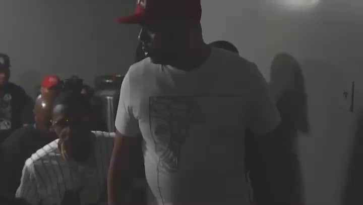ファボラスのインスタグラム：「Brought the vibes to Jersey to Celebrate Life for @reterik, @fettywap1738, & the rest of the Gemini’s  #DoeAllWhiteBdayParty #XLNightlife #ElizabethNJ」