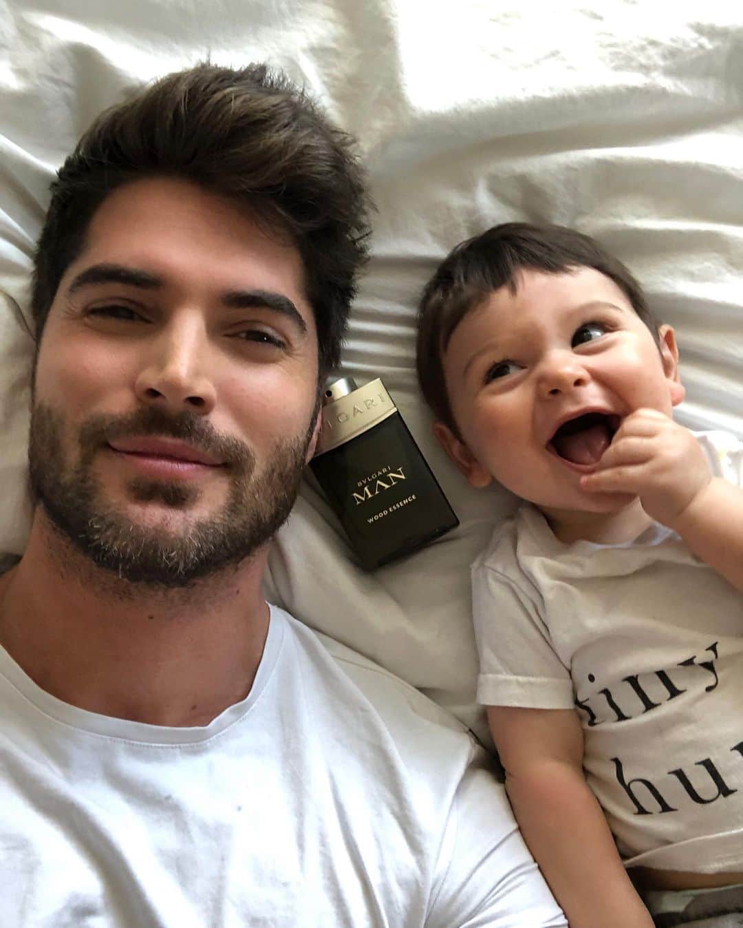 ニック・ベイトマンのインスタグラム：「My first fathers day is approaching and can honestly say I’ve never been so happy and proud to be a father, tune in tomorrow to Discover how ill be spending it #Bvlgaridad #bvlgariparfums @bulgariparfums」
