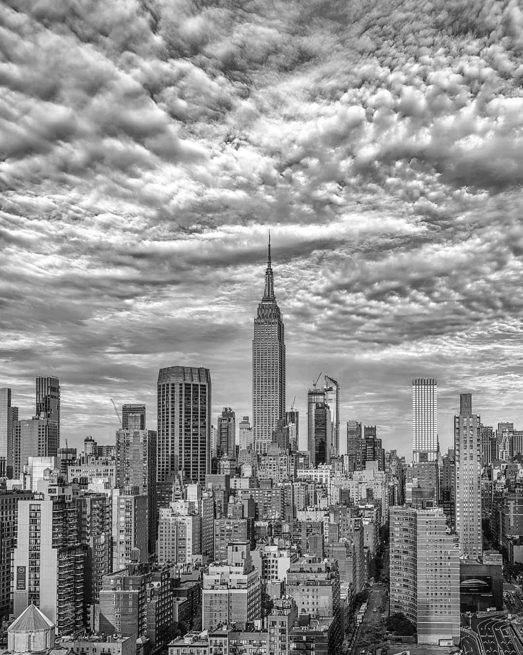 Empire State Buildingさんのインスタグラム写真 - (Empire State BuildingInstagram)「“...New York’s finest.” - Denise Y on @TripAdvisor (5/30/19) 🌟 . 📷: @nycnikon #EmpireStateBuilding」6月15日 4時25分 - empirestatebldg