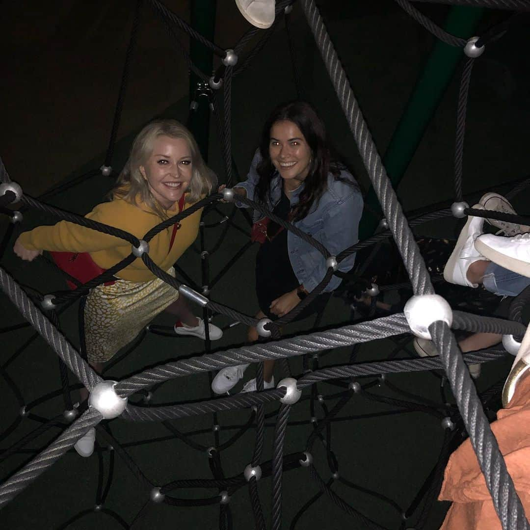 ジェシカ・ゾアさんのインスタグラム写真 - (ジェシカ・ゾアInstagram)「Hide & Seek ✨ playgrounds are for grownups too✨」6月15日 4時34分 - jessicaszohr