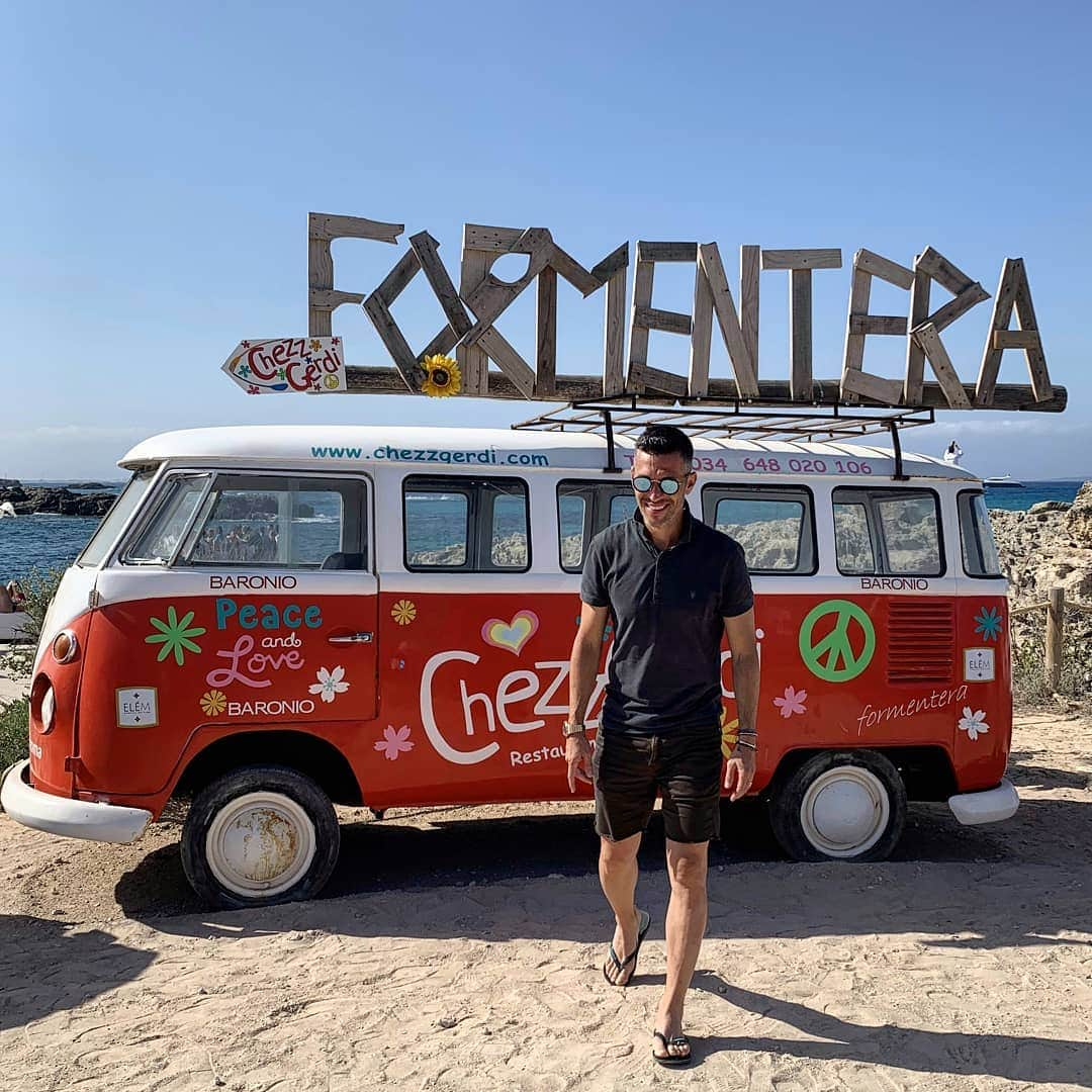 ルイス・ハビエル・ガルシア・サンスさんのインスタグラム写真 - (ルイス・ハビエル・ガルシア・サンスInstagram)「Did Anyone visite Formentera guys?  One of my favourite places in the world. Great food, lovely beaches and amazing vibes. Wishing you all a fantastic weekend. #positivevibes #island #Chill」6月15日 4時42分 - luchogarcia14