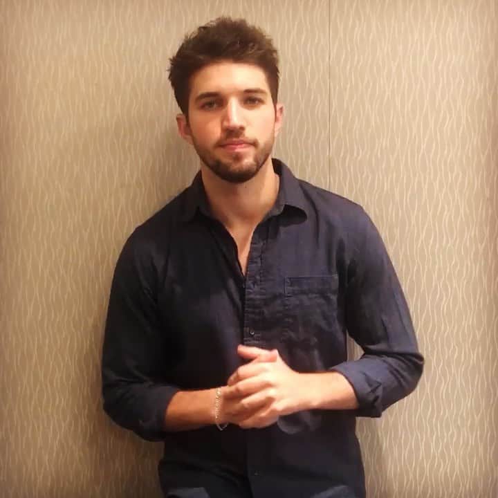 アメリカン・ブロードキャスティング・カンパニーのインスタグラム：「@grandhotelabc premieres MONDAY! Download @tvtimeapp, follow the show and go to Episode 1 of the first season to leave a question for @bryan_craig to answer! #GrandHotel」
