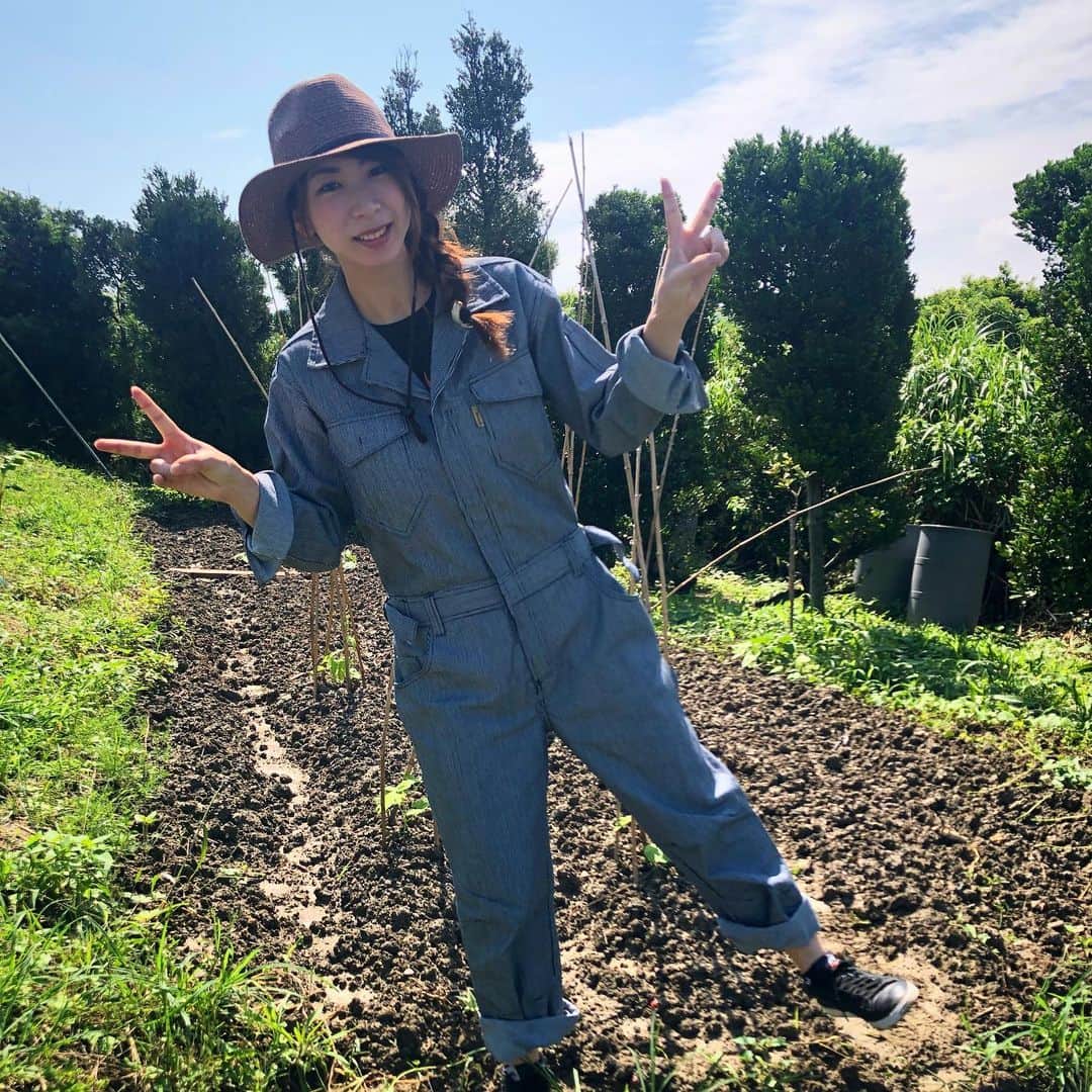 竹原三貴のインスタグラム：「農作業始めるから服揃えてみました👩‍🌾 プロフィールのリンクから動画も見れます😊✨ #畑女子 #ワークマン #ワークマンプラス」