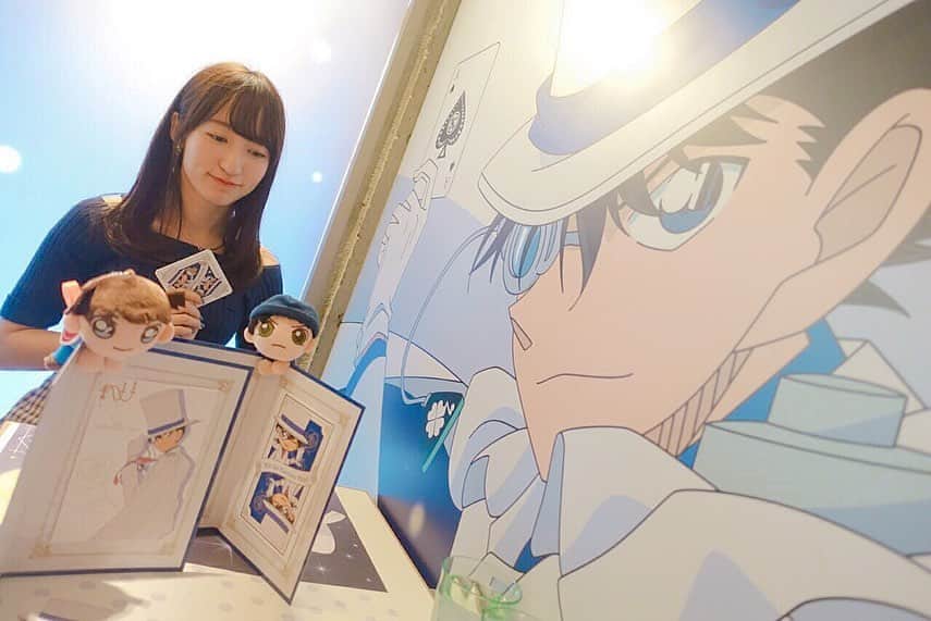 のインスタグラム：「念願のキッドカフェに行ってきました！  まさに映えなメニューがたくさんあったのに なかなか映えられない私たち 精進します。  #キッドカフェ #名探偵コナン #紺青の拳 💎 #石田亜佑美 #山木梨沙 #morningmusume19 #country_ girls #まーた山木と石田が遊んだってよ」