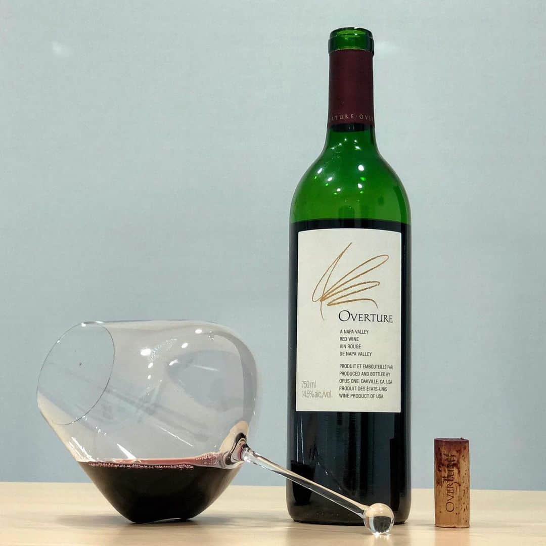 エンリケ・ソラ・クレメンテさんのインスタグラム写真 - (エンリケ・ソラ・クレメンテInstagram)「OVERTURE by Opus One ———— “A good wine is like a good movie: lasts a moment and leaves you in the mouth a taste of glory, is new in every sip and, as with movies, born and reborn in each taster.” (Federico Fellini) ———— ”Un buen vino es como una buena película: dura un instante y te deja en la boca un sabor a gloria; es nuevo en cada sorbo y, como ocurre con las películas, nace y renace en cada saboreador“. (Federico Fellini). • • • • • #federicofellini #vino #vin #vinho #вино #ワイン #紅酒 #wein #champagne #winelover #wineinfluencer #winetime #foodporn #food #winecellar #wineporn #instawine #winetasting #sommelier #foodandwine #champagnelover #opusone #opusonewinery #overture #overturewine #napavalley #napa」6月14日 20時32分 - kike_sola