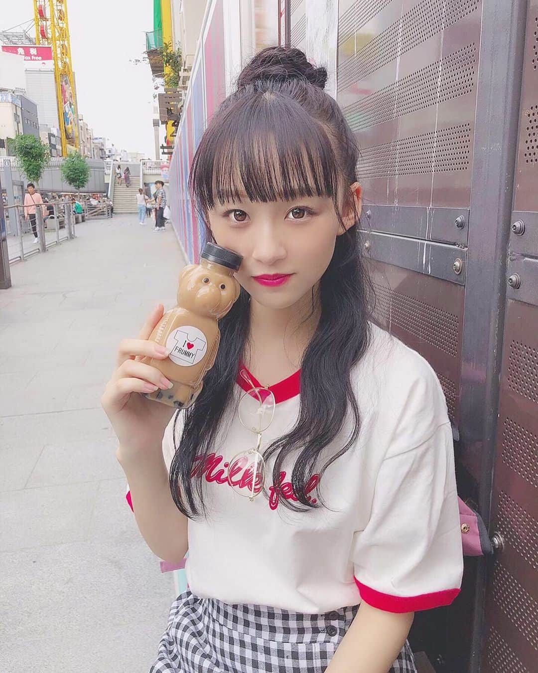 音嶋莉沙さんのインスタグラム写真 - (音嶋莉沙Instagram)「くまさんボトルのタピオカミルクティー💕﻿ ﻿ 美味しかった✨﻿ ﻿ ﻿ ﻿ ﻿ ﻿ ﻿ #frummy #大阪カフェ #タピオカ #タピオカミルクティー﻿ #道頓堀 #心斎橋#インスタ映え﻿」6月14日 20時34分 - otoshima_risa