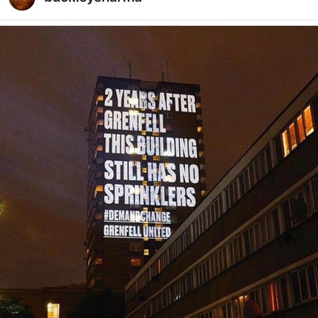 レナ・ヘディのインスタグラム：「2 years later. Nothing. #demandchangegrenfellunited 💔💚」