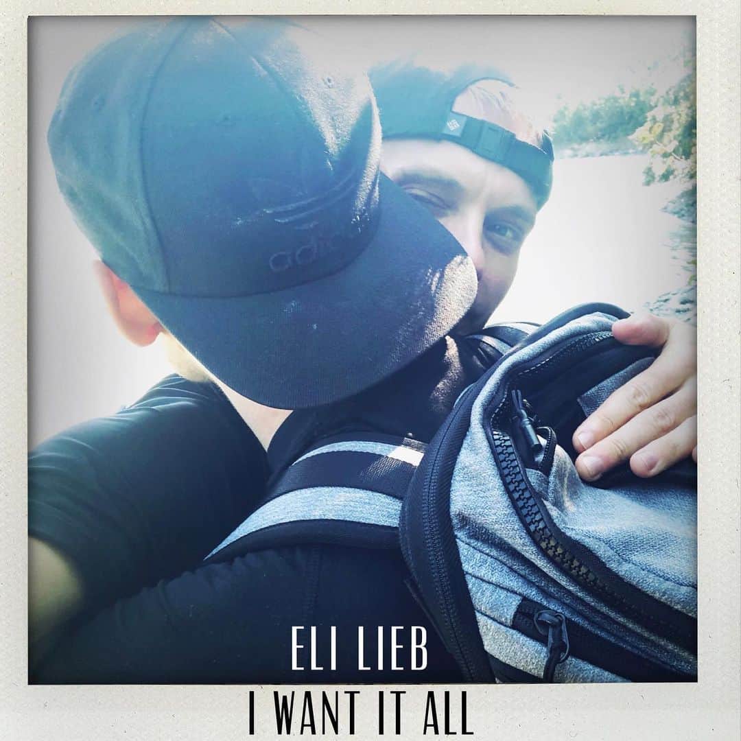 イーライ・リエブのインスタグラム：「6.21.19 Pre-order in bio 😘💫 #IWantItAll」