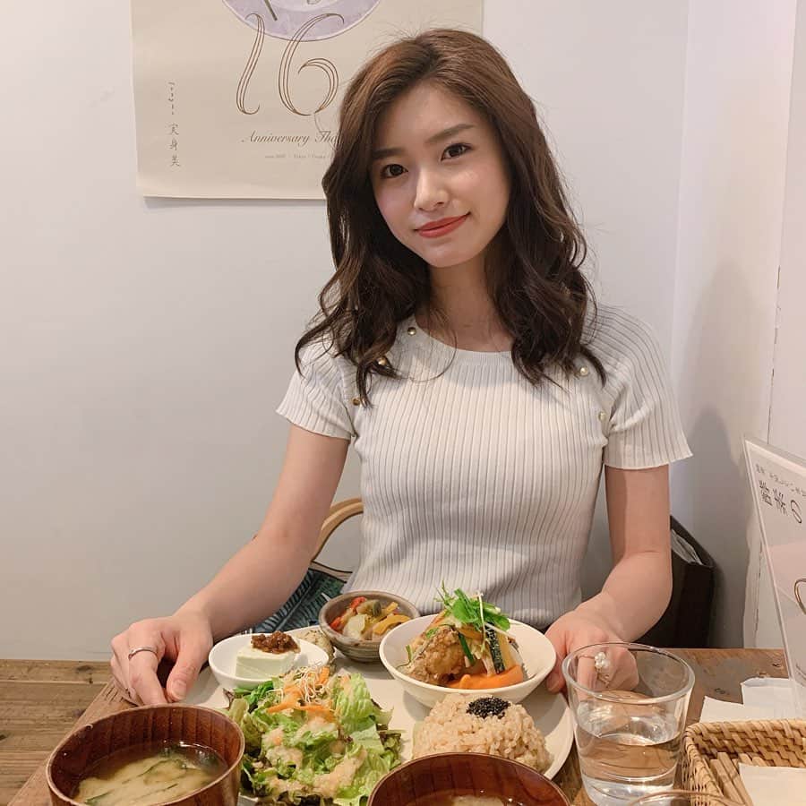 八軒あやねのグルメインスタ