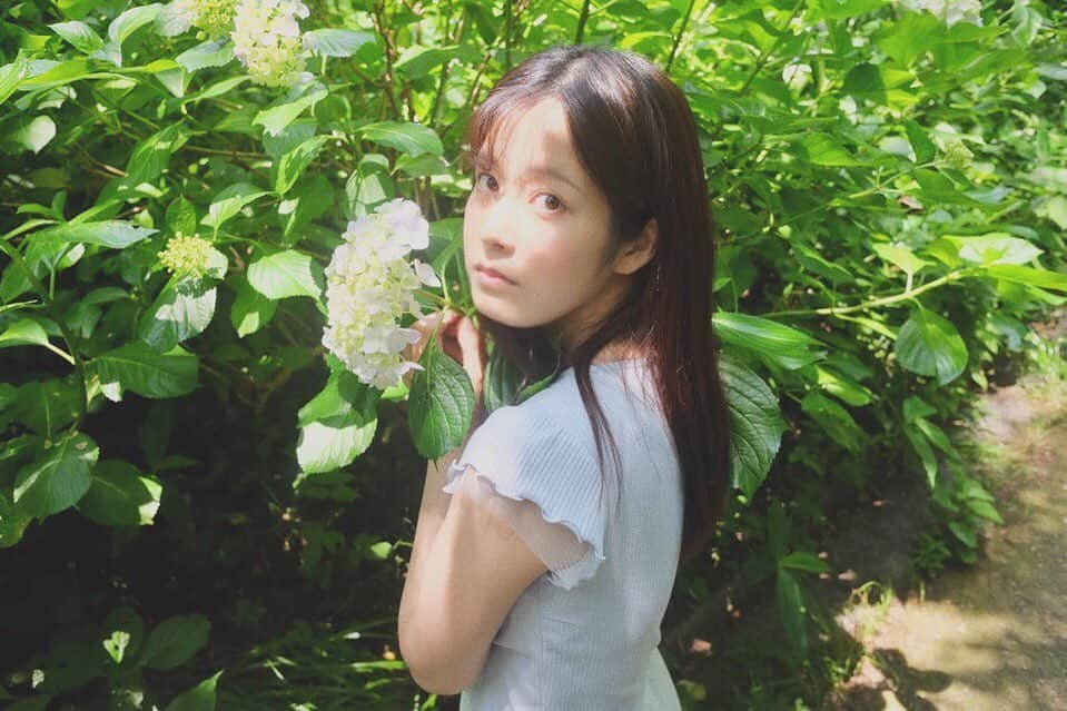 真原彩さんのインスタグラム写真 - (真原彩Instagram)「﻿ ﻿ ﻿ お気に入りすぎる写真📸  楽しいなぁ📸 ﻿ ﻿ ﻿ ﻿📸@sayaka_yukino レタッチ @aya_sanahara ﻿ ﻿ ﻿ ﻿ ﻿ ﻿ ﻿ ﻿ ﻿  #あじさい #紫陽花 #被写体 #写真好きな人と繋がりたい  #被写体モデル  #jpn  #impression_shots  #japanesemodel  #その瞬間に物語を  #jp_portrait部  #お写んぽ  #カメラ好き  #jp_mood  #ポートレート撮影  #ポートレート部  #ポートレートモデル #ポートレート女子 #daily_photo_jpn  #カメラのある生活  #portraitofjapan  #東京カメラ部  #hueart_life #smile_jp  #photogram_archive  #pt_life_  #japan_portrait_club  #デジタルでフィルムを再現したい  #ポトレ  #일본인  #팔로우」6月14日 21時28分 - sanahara_aya