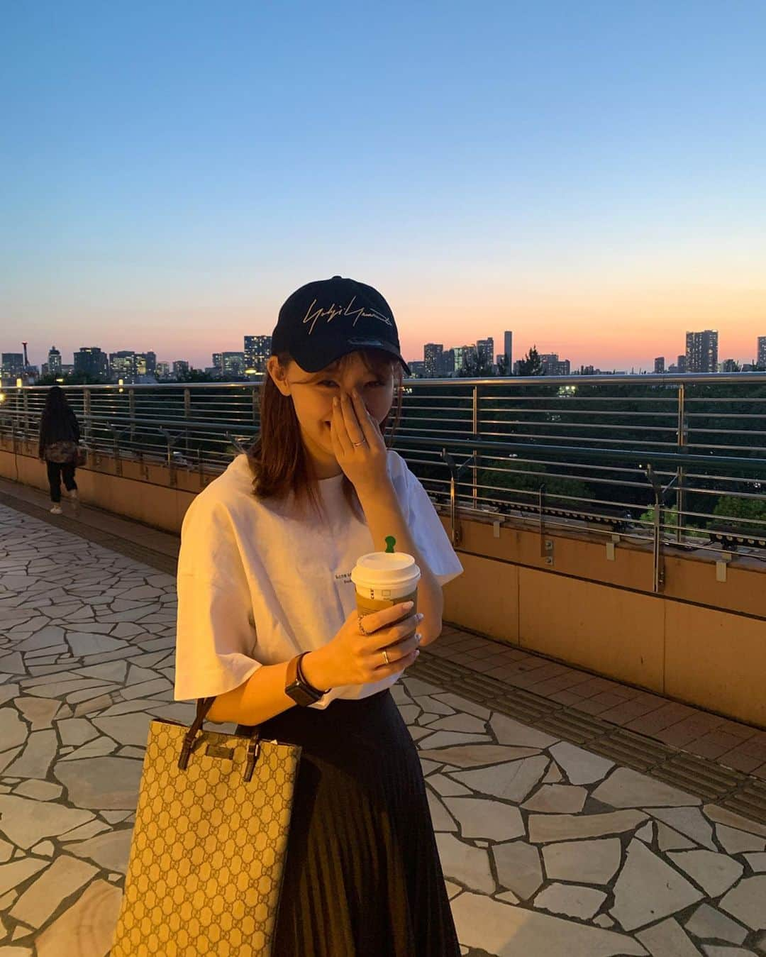 江野沢愛美さんのインスタグラム写真 - (江野沢愛美Instagram)「夕方のお台場がとっても綺麗だった🌊💕 #私服 #ootd #まなみふく #acnestudios #drmartens #yohjiyamamoto #古着」6月14日 21時23分 - enosawa_manami