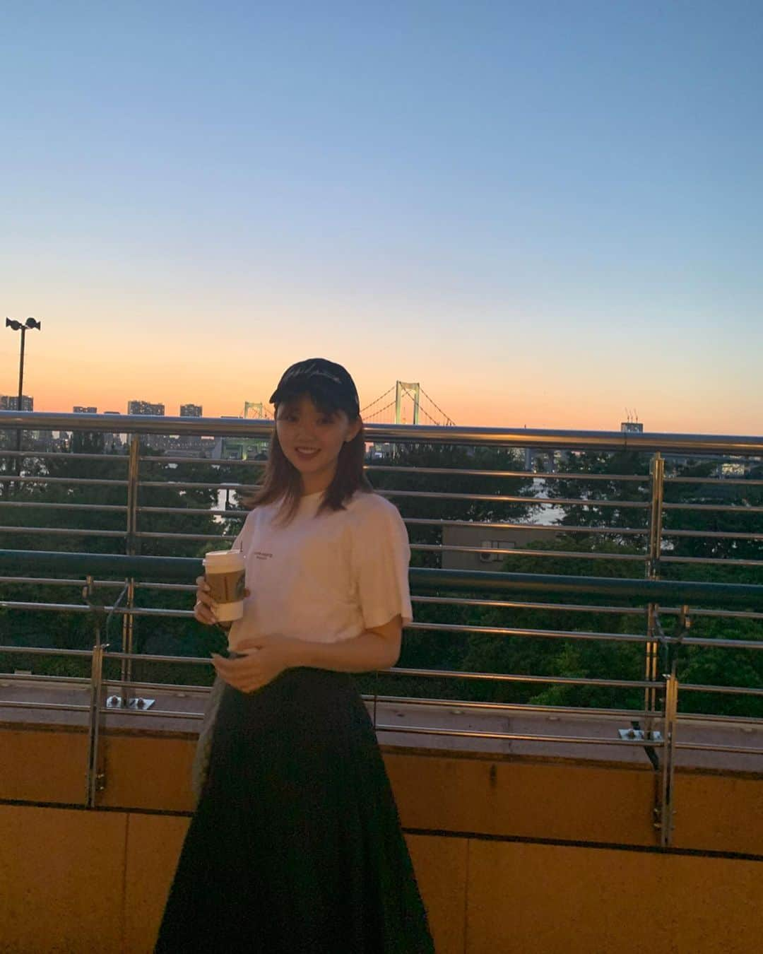 江野沢愛美さんのインスタグラム写真 - (江野沢愛美Instagram)「夕方のお台場がとっても綺麗だった🌊💕 #私服 #ootd #まなみふく #acnestudios #drmartens #yohjiyamamoto #古着」6月14日 21時23分 - enosawa_manami