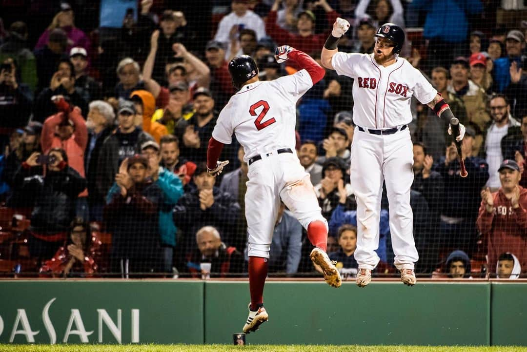 ボストン・レッドソックスさんのインスタグラム写真 - (ボストン・レッドソックスInstagram)「The moment that won it 👏」6月14日 21時26分 - redsox