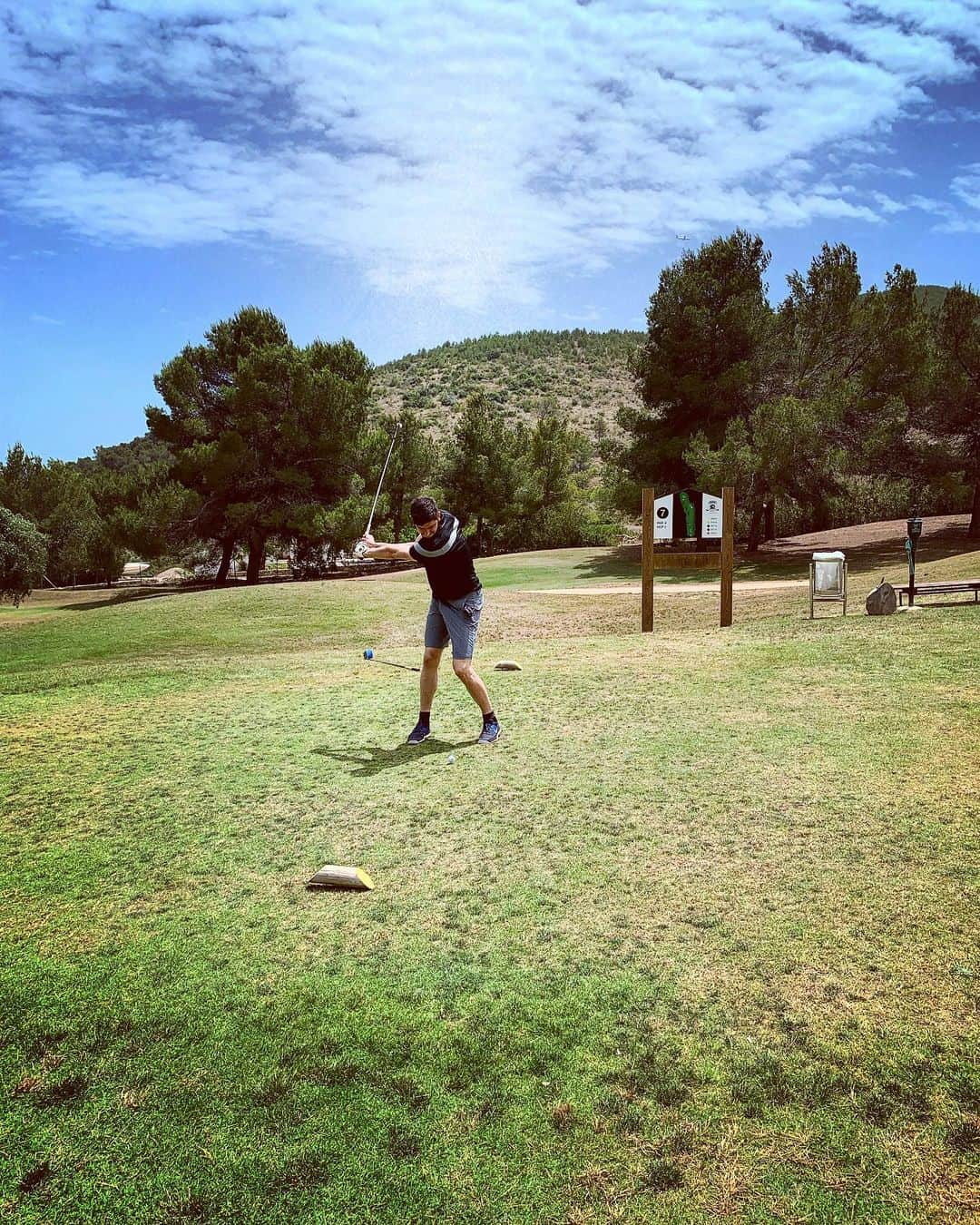 ティボ・クルトゥワさんのインスタグラム写真 - (ティボ・クルトゥワInstagram)「🏌🏼‍♂️⛳️」6月14日 21時39分 - thibautcourtois