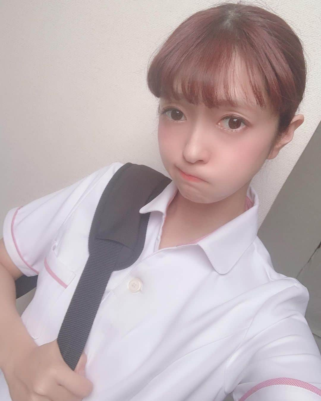 青木美沙子さんのインスタグラム写真 - (青木美沙子Instagram)「ナースのお仕事もちょこちょこやっています💉 #現役ナース」6月14日 22時04分 - misakoaoki