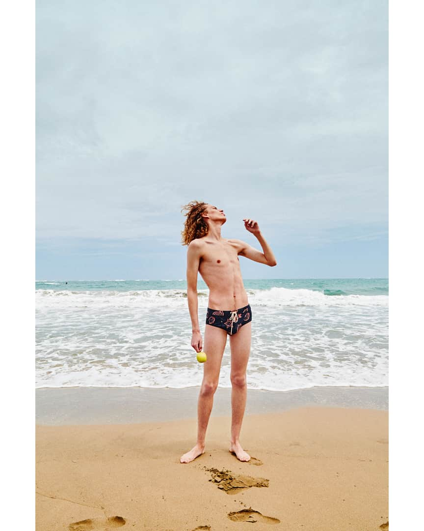 Loeweさんのインスタグラム写真 - (LoeweInstagram)「#LOEWE Paula's Ibiza 2019 swimwear including technical scuba styles #LOEWEpaulas」6月14日 22時15分 - loewe