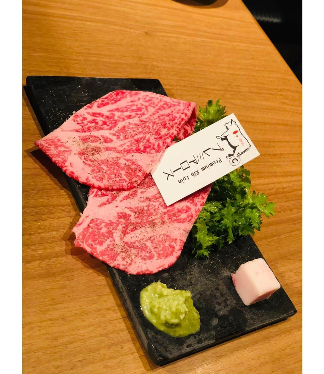 織田千穂さんのインスタグラム写真 - (織田千穂Instagram)「3週間ぶりの再訪💜✨ マルウシミート田町🍖🍗❤️ ミスジとプレミアムロースはお気に入り💕 * 昨日は紺コーデな2人で👯‍♀️💙💙 ✼••┈┈┈┈┈┈┈┈┈┈┈┈┈┈┈┈••✼ #マルウシミート田町店 #マルウシミート #焼肉 #肉食女子 #肉バル #フォトジェ肉 #肉活 #肉会 #グルメ部 #foodpic #l4l #foodie #田町ディナー #dinner #女子会 #japanesestyle #晩ごはん #田町グルメ #飯テロ #夜ごはん #ディナー #食べスタグラム #followme #instafood #japanesefood #foodstagram #フードスタグラム #肉スタグラム #foodoftheday #japanesegirl @queen.lupis ピアス (v0430) ✼••┈┈┈┈┈┈┈┈┈┈┈┈┈┈┈┈••✼」6月14日 22時15分 - chihoda