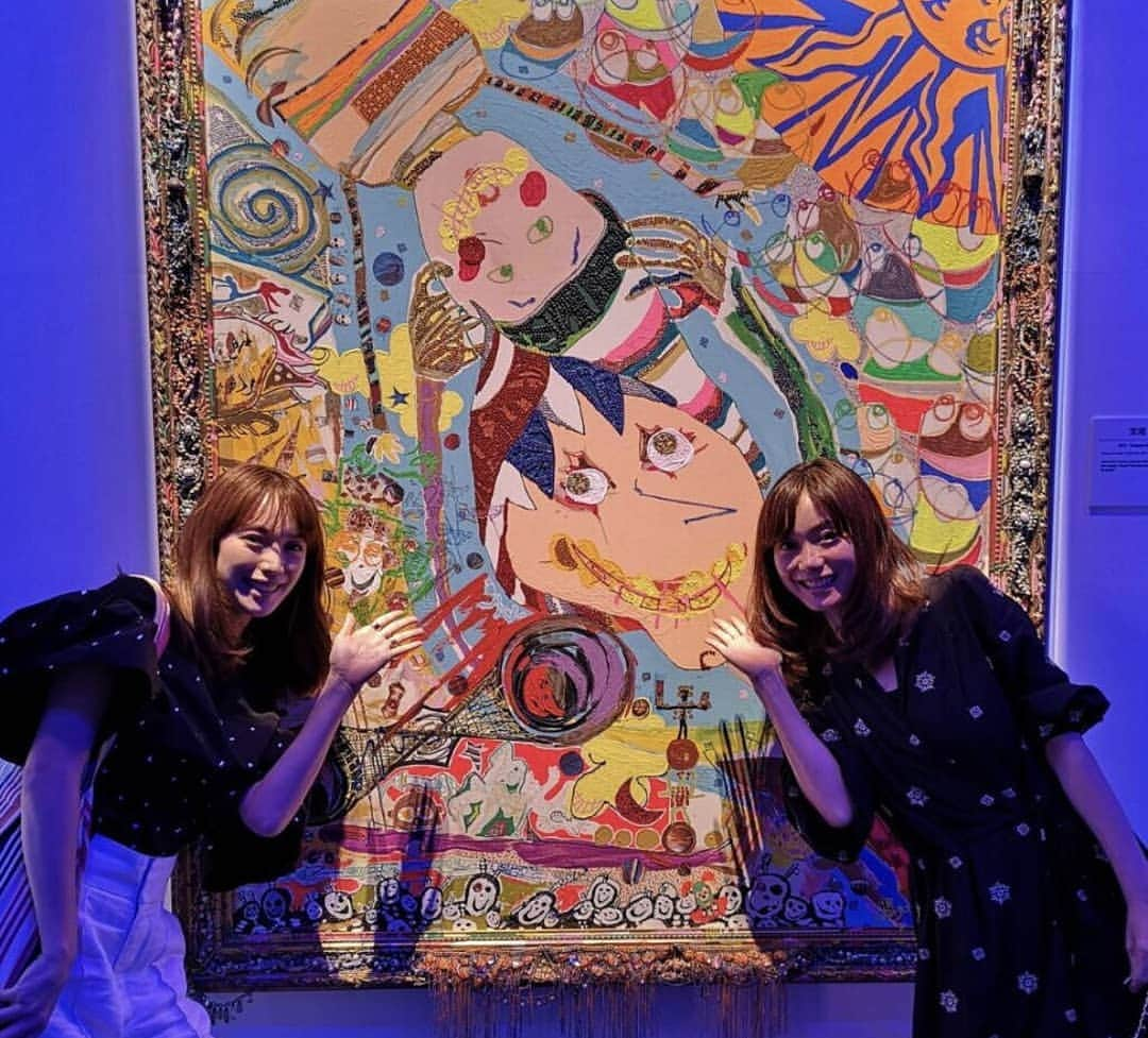 蛯原英里さんのインスタグラム写真 - (蛯原英里Instagram)「・ ・ 香取慎吾さんの個展@boum3.2019 にお邪魔させて頂きました☺︎ ・ 素晴らしい作品ばかりで感動しました‼︎ ・ タイミング良くご本人にもお逢いできて感激でした✨ ・ ・  #boum3.2019 #香取慎吾 #客席が360°回転 #IHIステージアラウンド東京 #感謝 #最高 #アート作品 #全部感動 #エネルギー感が半端ない」6月14日 22時17分 - eriebihara