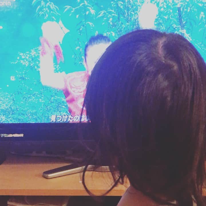 omatsuriccoのインスタグラム：「#今日のバザル 2019.6.14 ・ みんな大好きパプリカ🎶 もうすぐ2歳も踊って喜んでるよ🥳🥳🥳 ・ もちろん、後ろにはドルジがガッツリ踊ってる🤣」