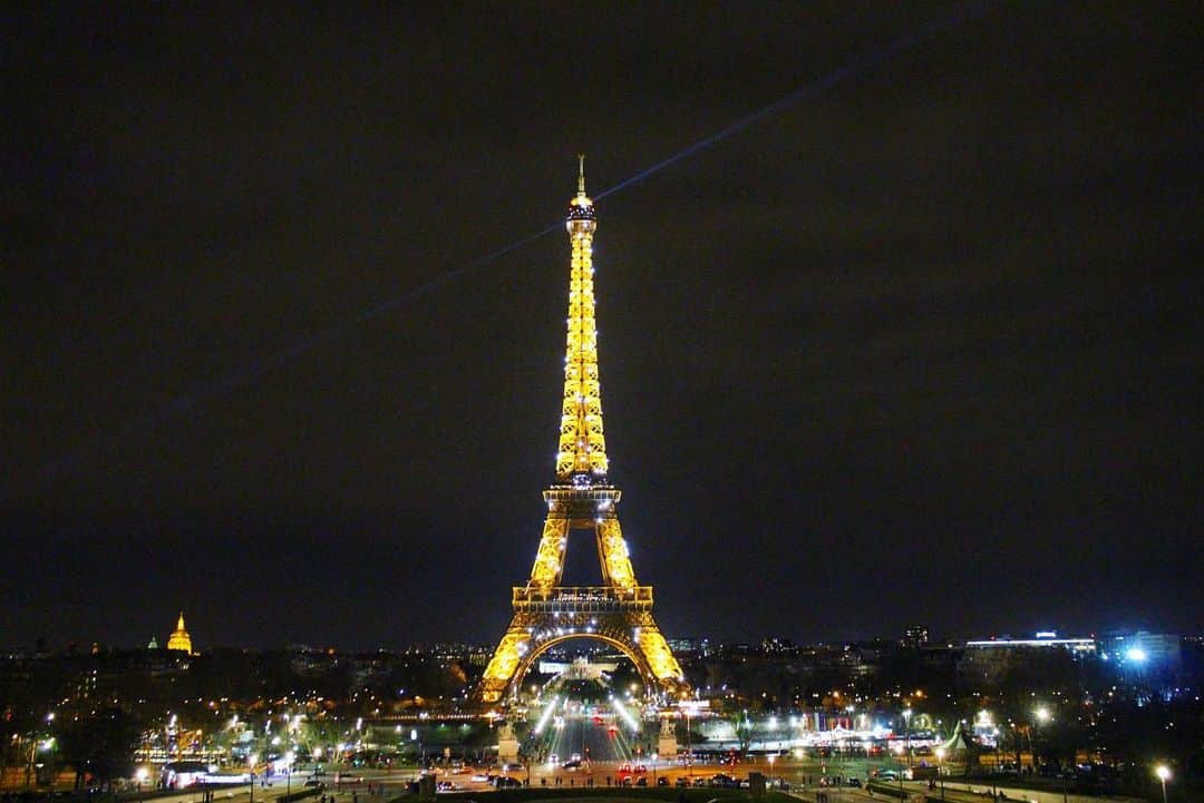 Yuya Oishiさんのインスタグラム写真 - (Yuya OishiInstagram)「Hello Paris🙋‍♂️✈︎🇫🇷﻿ ﻿ 海外の中でも、特に訪れることが多いこの地には、何かしらご縁があるようです🙏﻿ ﻿ 何度見ても感動的な美しさ…🥺 🗼✨﻿ ﻿ ﻿ ﻿ ﻿ #france #paris  #travelling #beautiful #travel #trip #journey #travelgram #love #happy #amazing #nightview  #instagood #art #eiffeltower #photooftheday  #cool #traveler #gorgeous #instatravel #travellover  #フランス #パリ #海外 #海外旅行 #旅  #旅行  #海外生活 ﻿#エッフェル塔 #🇫🇷」6月14日 22時31分 - yuustaglam