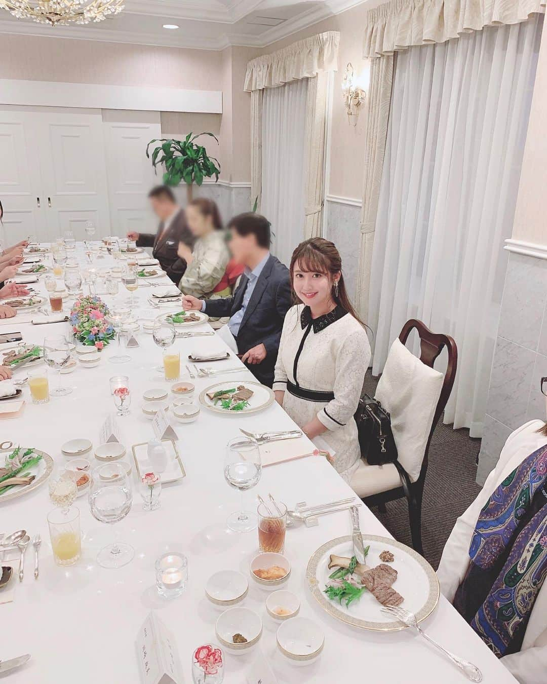 沢井里奈さんのインスタグラム写真 - (沢井里奈Instagram)「♡ . 駐名古屋大韓民国総領事官邸‬ ‪晩餐懇親会に出席させて頂きました🇰🇷✨‬ . ‪総領事をはじめ、色々な方と‬ ‪先日の韓国フェスティバルの ‪お話などをさせて頂いて‬ ‪大変有意義な時間でした🌹🌸‬ . ‪お料理もとっても美味しくて‬ ‪幸せでした☺️💓💓‬ . 貴重な機会を頂き、 ありがとうございました🙇🏻‍♀️💕💕 . . #さわーコーデ 👗💝 onepiece♡ #apuweiserriche . . #korea #instagood #instagramjapan #japanesegirl #girls #韓国領事館 #総領事官邸 #韓国 #沢井里奈」6月14日 22時36分 - sawairina