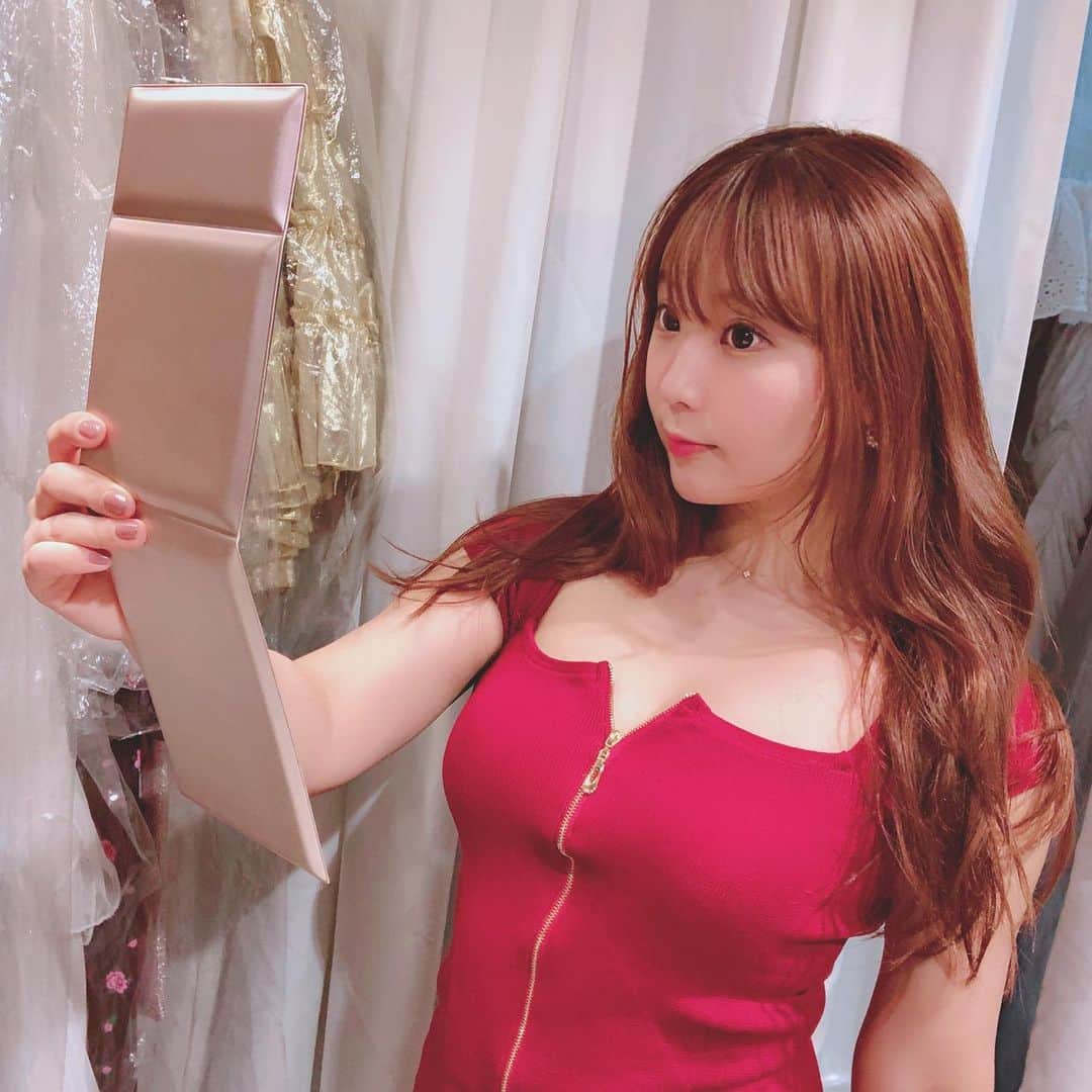 のインスタグラム：「横顔🥰」