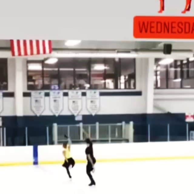 ジャダ・ルッソのインスタグラム：「FRIDAY 😎 #chicagoicedance#tw#weekendiscoming#chicago#summer2019#traninig#workinghard#lovemylife#lovemysport❤️ Always with me @risportskates @mkblades @monticonesport  @podoactiva  @podoactivaitalia」