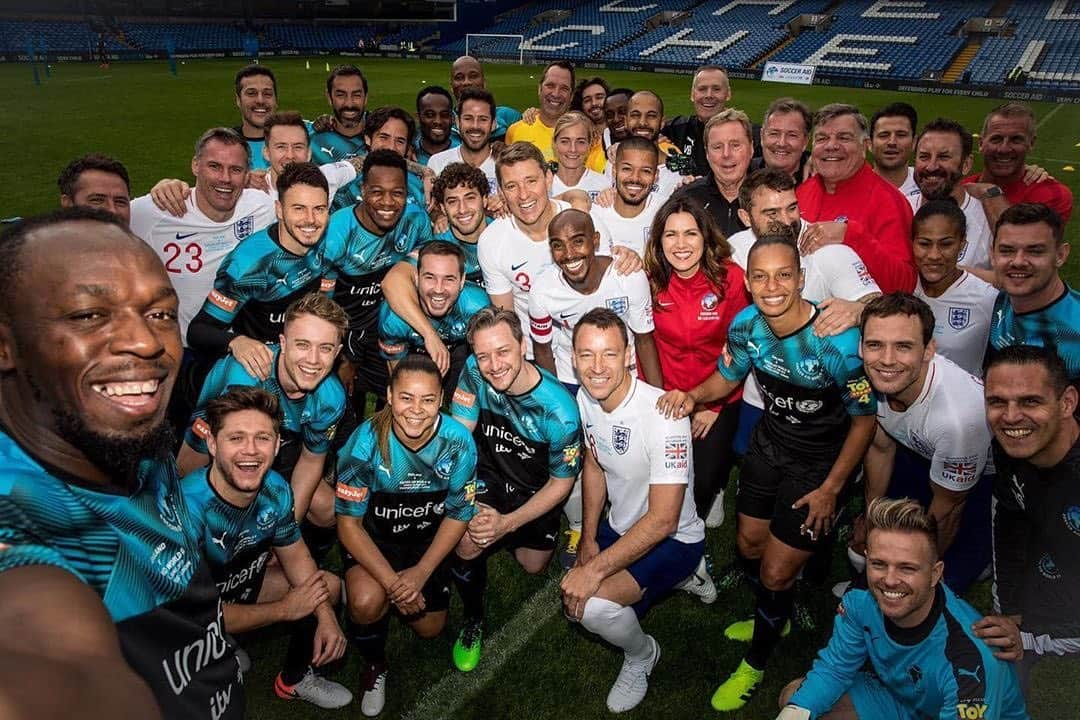 ディディエ・ドログバさんのインスタグラム写真 - (ディディエ・ドログバInstagram)「Selfie from Mr @usainbolt for @socceraid @unicef @chelseafc  See you all on Sunday」6月14日 23時41分 - didierdrogba