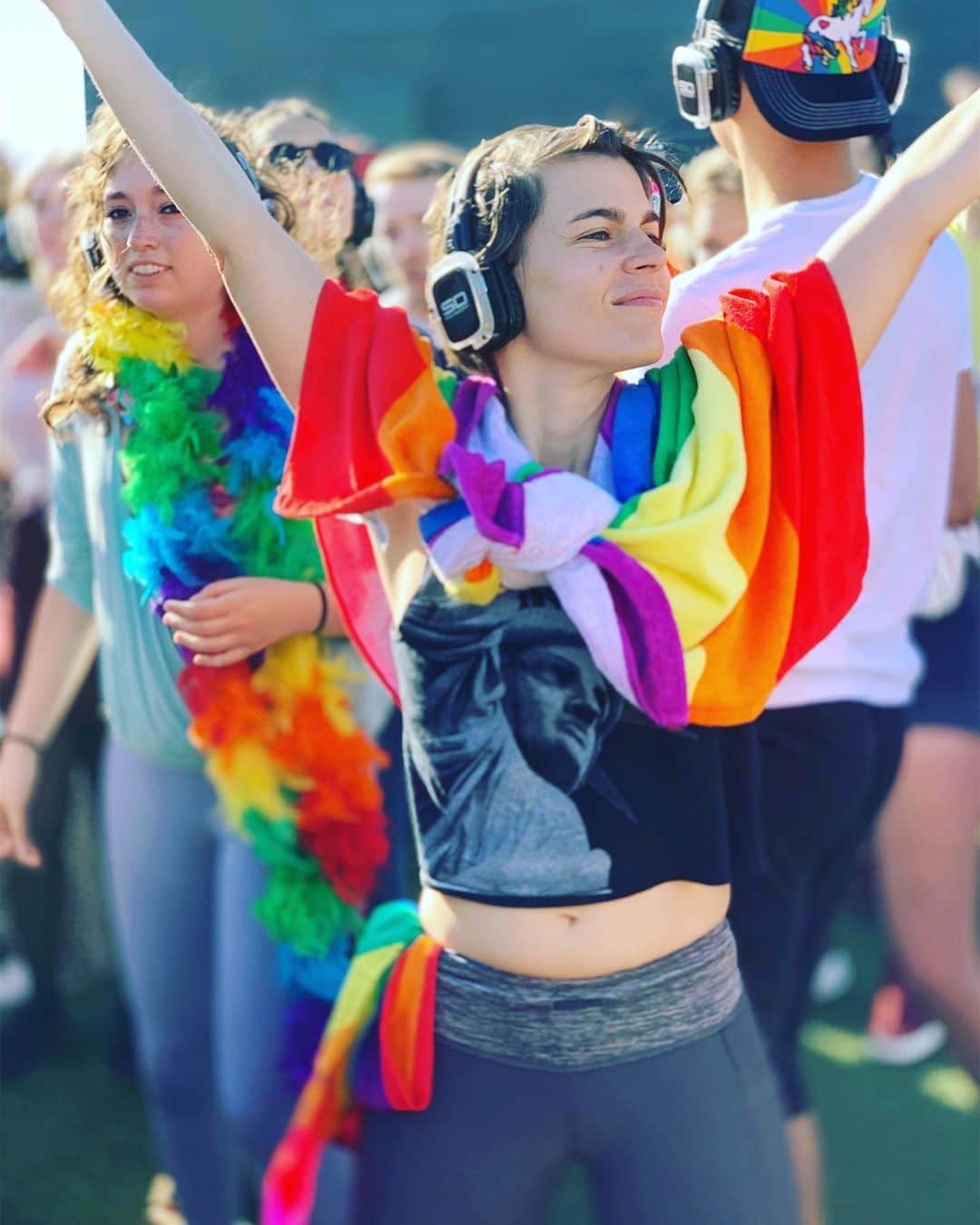 カーキ・キングのインスタグラム：「Happy Pride!  @dybrkr @bbreitner 📷 by @missmeilai #libertyandjusticeforall #stonewallwasariot」