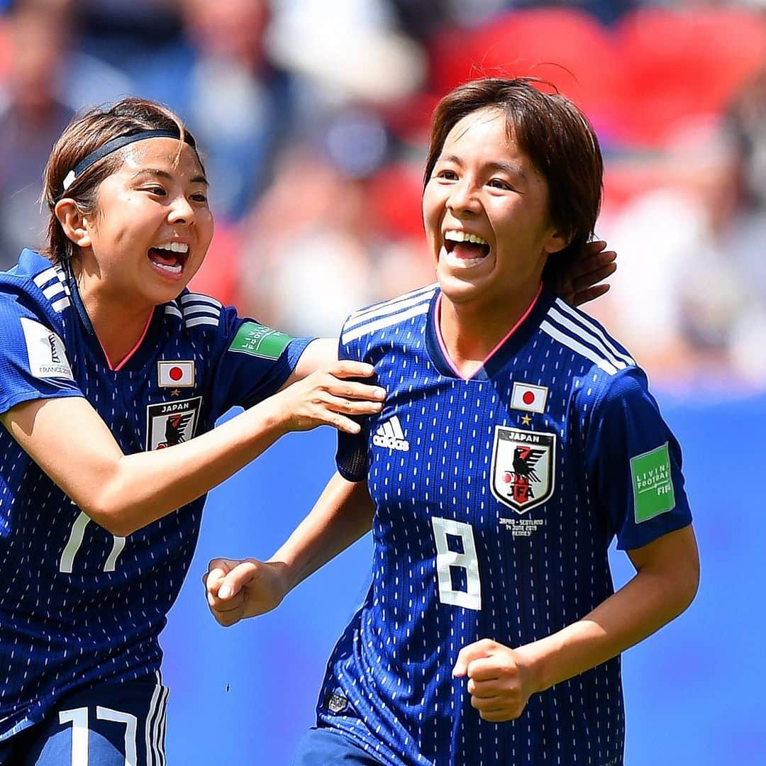 のインスタグラム：「. 岩渕&菅澤弾で競り勝ち、初勝利🇯🇵 （2019.06.14） . 📷Photo by Sebastian Widmann - FIFA/FIFA via Getty Images . #岩渕真奈 #ManaIwabuchi #日本代表 #なでしこジャパン #nadeshiko #FIFAWWC #FIFAWomensWorldCup #FIFA #女子ワールドカップ #ワールドカップ #football #サッカーキング #⚽️#サッカー」