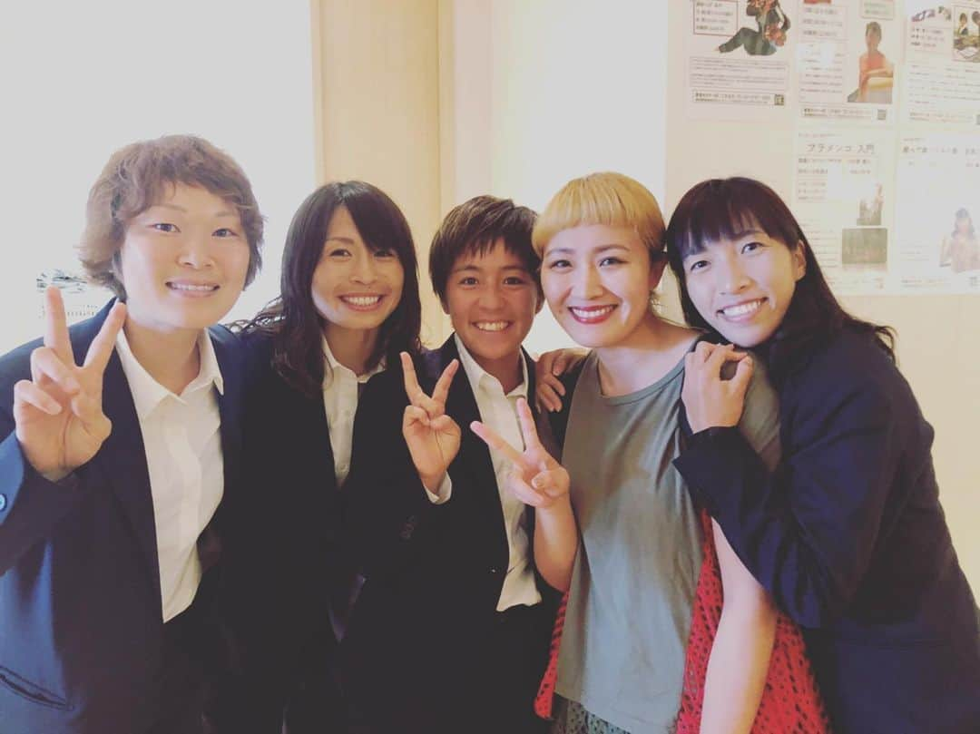 丸山桂里奈さんのインスタグラム写真 - (丸山桂里奈Instagram)「なでしこvsスコットランド 2-0で勝利👍👍👍 ないすみんな。ないすマナ👍 次も全力応援🇯🇵😊👍⚽️ #なでしこジャパン #みー #えみ #さめ #まな #みんなよく頑張りましたー #次もがんばがんばー #念送ります #ピッチでは楽しんで #いい意味で #インスタバエ」6月15日 0時11分 - karinamaruyama