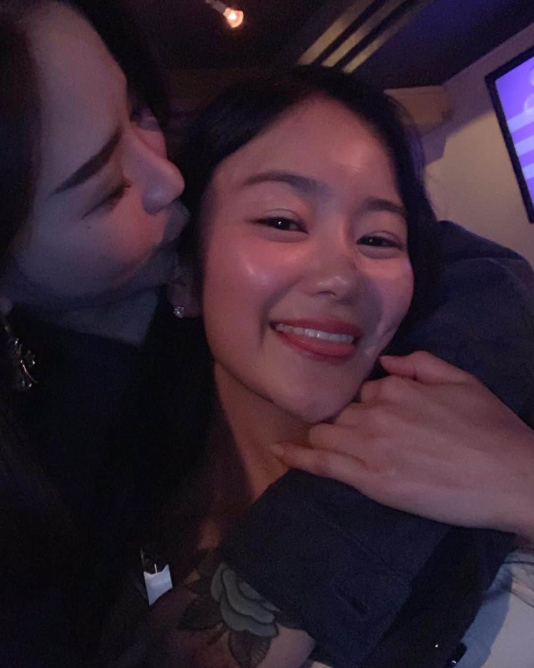 Abby Chenのインスタグラム：「I love you so much @yont44 ❤️🎂❤️🎂💕」