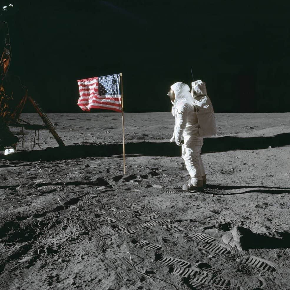 NASAさんのインスタグラム写真 - (NASAInstagram)「Happy #FlagDay! ⁣ ⁣ One of the most iconic images from the #Apollo11 mission is of Buzz Aldrin saluting the American flag on the surface of the Moon. But did you know that over the next three years, five more flags joined the one left by Apollo 11 — and that many other flags have flown onboard our spacecraft? ⁣ ⁣ Scroll through and read the comments to learn about stars and stripes in space!⁣ ⁣ Image Credit 1-8: NASA⁣⁣ ⁣ #NASA #Space #Moon⁣」6月15日 0時18分 - nasa