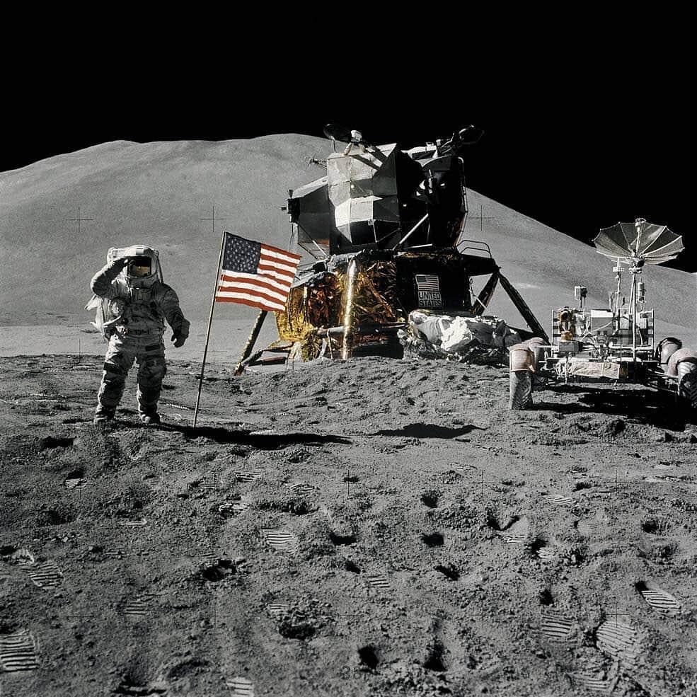 NASAさんのインスタグラム写真 - (NASAInstagram)「Happy #FlagDay! ⁣ ⁣ One of the most iconic images from the #Apollo11 mission is of Buzz Aldrin saluting the American flag on the surface of the Moon. But did you know that over the next three years, five more flags joined the one left by Apollo 11 — and that many other flags have flown onboard our spacecraft? ⁣ ⁣ Scroll through and read the comments to learn about stars and stripes in space!⁣ ⁣ Image Credit 1-8: NASA⁣⁣ ⁣ #NASA #Space #Moon⁣」6月15日 0時18分 - nasa