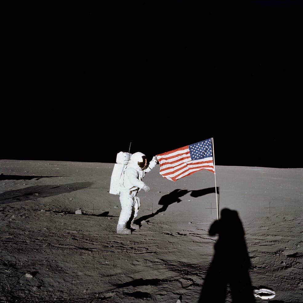 NASAさんのインスタグラム写真 - (NASAInstagram)「Happy #FlagDay! ⁣ ⁣ One of the most iconic images from the #Apollo11 mission is of Buzz Aldrin saluting the American flag on the surface of the Moon. But did you know that over the next three years, five more flags joined the one left by Apollo 11 — and that many other flags have flown onboard our spacecraft? ⁣ ⁣ Scroll through and read the comments to learn about stars and stripes in space!⁣ ⁣ Image Credit 1-8: NASA⁣⁣ ⁣ #NASA #Space #Moon⁣」6月15日 0時18分 - nasa