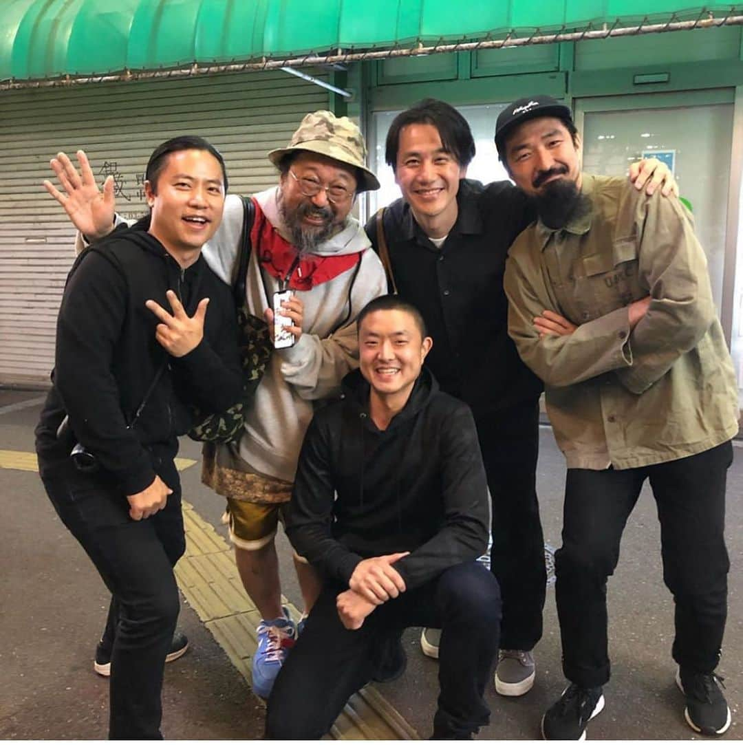 村上隆さんのインスタグラム写真 - (村上隆Instagram)「Today was opening @juncha show at @hidarizingaro . @jamesjeanart introduced me @juncha 2years ago. Show is great! Please come to @nakano.broadway」6月15日 0時30分 - takashipom