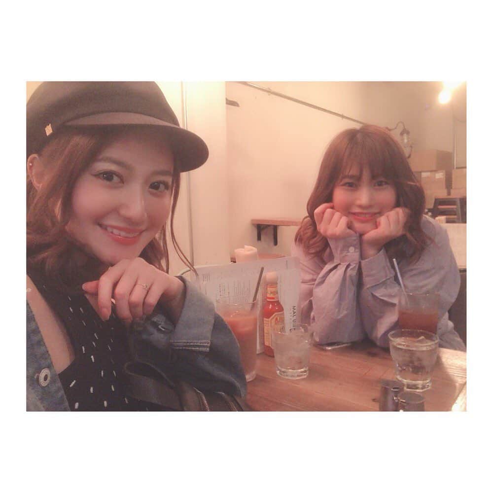 のインスタグラム：「ゆめりん 🌸☕️ 凛ちゃんが「宝くじ買う！」っていうので わたしも一緒に買ってみたら100円当たりました 💰笑 ・ ・ いつも本当にありがとう だいすきです ♡ PS.はやくiPhone修理出してください #グラビア #ゆめりん #bff #すき」