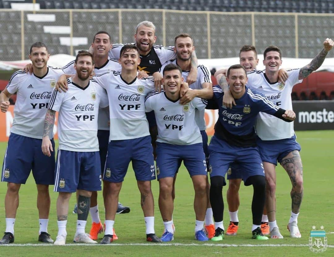 ロヘリオ・フネス・モリさんのインスタグラム写真 - (ロヘリオ・フネス・モリInstagram)「Equipo ganador!!! VAMOS ARGENTINA!🇦🇷⚽️💪🏽👍🏽 @afaseleccion @tatografias」6月15日 1時02分 - funesmoriofi