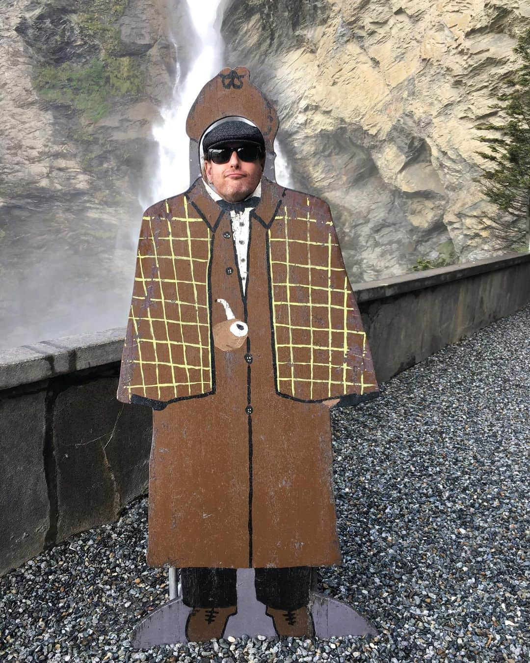 コリィ・テイラーさんのインスタグラム写真 - (コリィ・テイラーInstagram)「Me and The Missus at Reichenbach Falls in Switzerland, where Sherlock Holmes allegedly met his fate against his nemesis Moriarty, until Holmes returned 3 years later in ‘The Return Of Sherlock Holmes’. Top to Bottom starts after we’d gotten away from the spray of the falls itself.」6月15日 1時08分 - coreytaylor