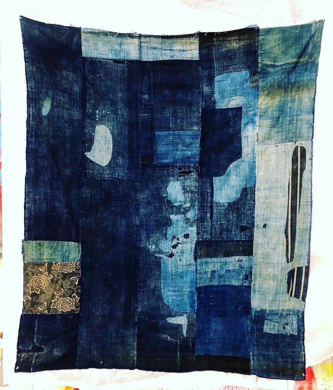 カラーさんのインスタグラム写真 - (カラーInstagram)「🙏PLEASE SWIPE THROUGH! AND READ This is Boro or (‘life-cloth’) , it’s a collection of literal time. This fabric was used in Japan from Edo up to early Showa (17th – early 19th century). It’s was used for warmth , for the family futon and it was used as the first thing a baby would come in contact with in this world, passed down by generations. So the child would first be in contact with the generations that came before he or she. ❤️PERSONAL: I have lived many lives more than you can understand, I have loved and lost more than I can share with you. The beauty of this (time) piece takes me back and makes me be so thankful for how this universe works. I’ve lost so many people who were dear to my heart for one reason or another and this Boro reminds me that we are all part of a universal clothe woven since before time. I’m fortunate to feel that clothe in a very real way and know we are all connected. You don’t know when someone enters or leaves your life , you don’t get to choose that.  You can’t live in fear . The only choice is LOVE and if you can live in love you will find yourself surrounded by a universal fabric of moments and people who made your life worth living. There is never not space in this fabric of love we create, and when someone for whatever reason chooses to move from you , it’s your choice to gently stitch them into your (LOVE BORO) and you will always hold a piece of them in your heart and soul. Find those moments and beings that are worthy of your love and create your BORO.  ROLLAND BERRY I FOUND THIS FABRIC WHILE IN JAPAN 🇯🇵 AND NEVER HAD THE MONEY TO OWN A PIECE , NO THESE ARE MINE. AND KNOW AFTER WRITING THIS I KNOW WHY I HAD TO HAVE THEM.」6月15日 1時21分 - rollandberry