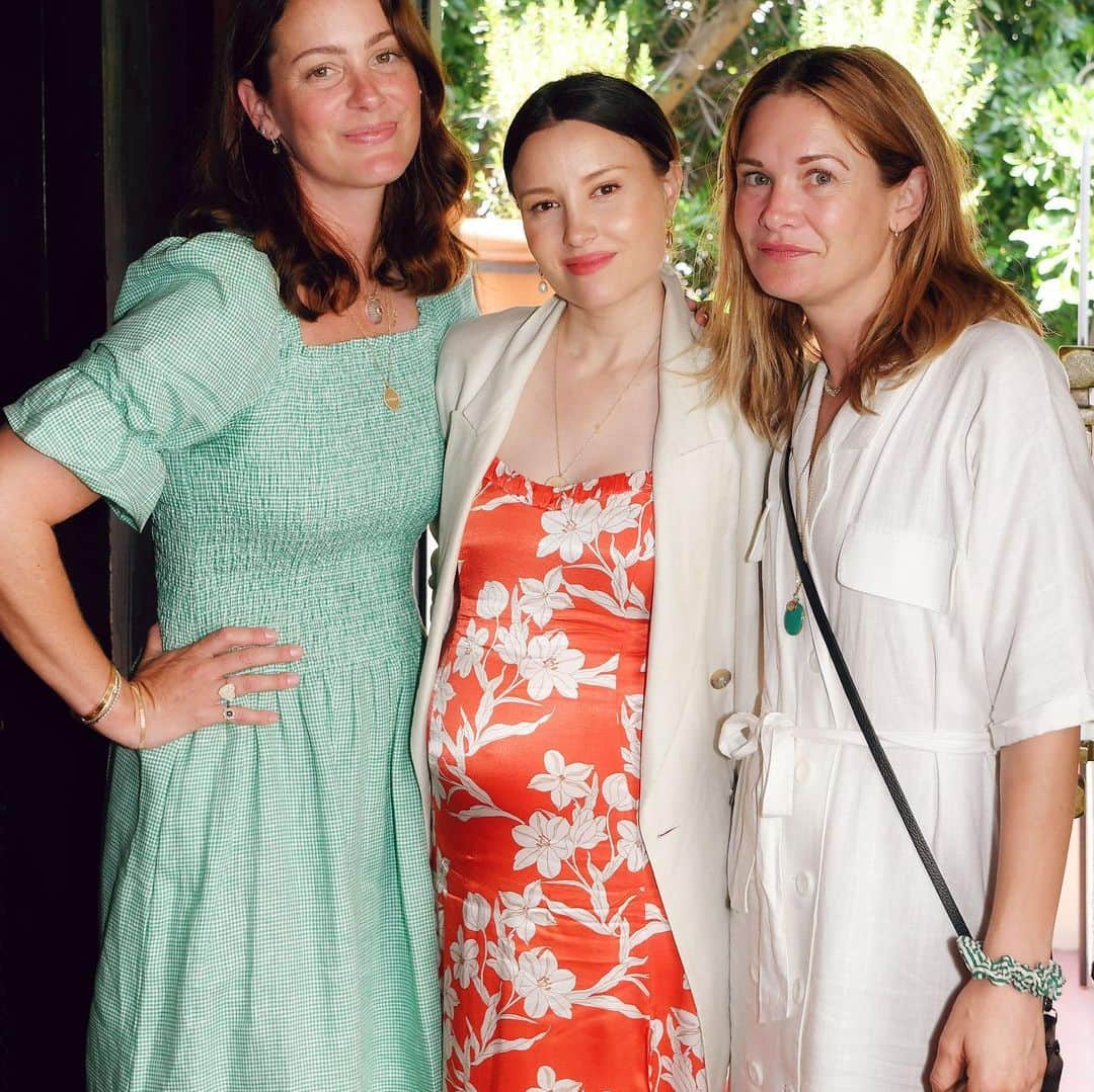 ジェイミー=リン・シグラーさんのインスタグラム写真 - (ジェイミー=リン・シグラーInstagram)「#FBF to the beautiful luncheon @apothecana @yumi @dockatot and @_betsysimon put on for @mamasaidpodcast to celebrate our 1 million downloads. These beautiful sisters came out to support us and we couldn’t be more grateful or proud.!! Check out stories for all the gorgeous details. I love you @jennacparris.  Photos by the incredible @emmafeilphotography」6月15日 1時31分 - jamielynnsigler