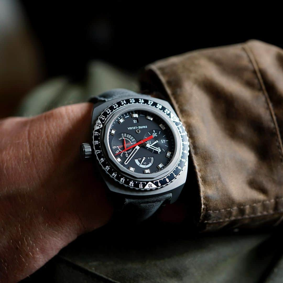 Daily Watchさんのインスタグラム写真 - (Daily WatchInstagram)「Up close with the Raider Bivouac 9000 from @FavreLeuba. In 1962 the original Bivouac was launched with revolutionary technology that could guide mountaineers on their altitude up to 3000m. Stepping forward to 2017 and the launch of the new Bivouac. This new version was re-engineered to measure altitudes up to 9000m by using the rotating bezel and the small sub-dial at 3 o’clock 👌🏼 #FavreLeuba」6月15日 1時44分 - dailywatch