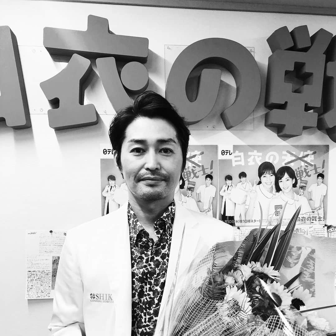 安田顕さんのインスタグラム写真 - (安田顕Instagram)「クランクアップ。 感謝。 柳楽圭一郎 役 #白衣の戦士」6月15日 2時07分 - yasu_da_ken