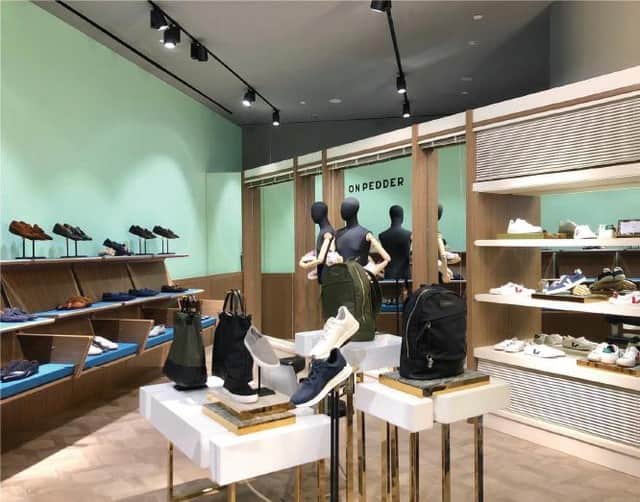 ウォントのインスタグラム：「WANT Les Essentiels is now at @onpedder. Discover us at Asia's leading designer footwear & accessories boutique.  #wantlesessentiels #shopping #fashion #accessories #essentials」