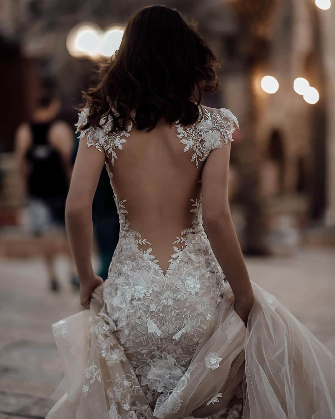 Galia Lahavさんのインスタグラム写真 - (Galia LahavInstagram)「Bringing Beauty To Life | Our #Martha gown features outstanding back details #GLCouture 📷 @tali__photography」6月15日 2時08分 - galialahav