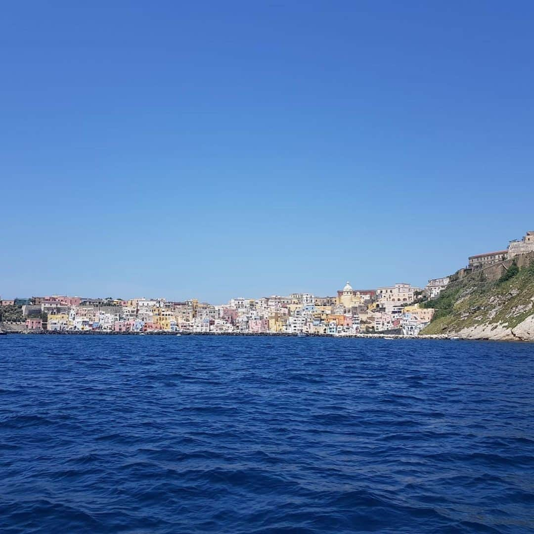 シモン・ミニョレさんのインスタグラム写真 - (シモン・ミニョレInstagram)「📍🌍 Naples & Procida #holiday 🇮🇹☀😎🔋📸」6月15日 2時20分 - 22mignolet22