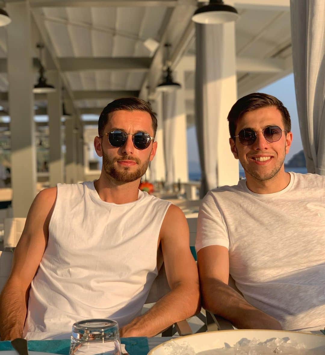 のインスタグラム：「🔋☀️ #vacation19」