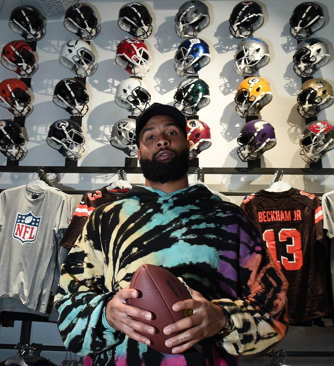 トッテナム・ホットスパーFCさんのインスタグラム写真 - (トッテナム・ホットスパーFCInstagram)「Welcoming @obj to the Tottenham Experience today! 🔥 @nikelondon」6月15日 2時31分 - spursofficial