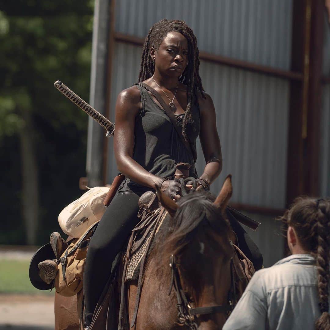 The Walking Deadさんのインスタグラム写真 - (The Walking DeadInstagram)「Michonne started the recent season of #TWD as a wife, mother, and warrior. She lost her lover, gained a son, and remained the same bad ass you've known all these years. Watch Season 9 of TWD right now, available ONLY on AMC Premiere. (See bio for details.)」6月15日 2時35分 - amcthewalkingdead
