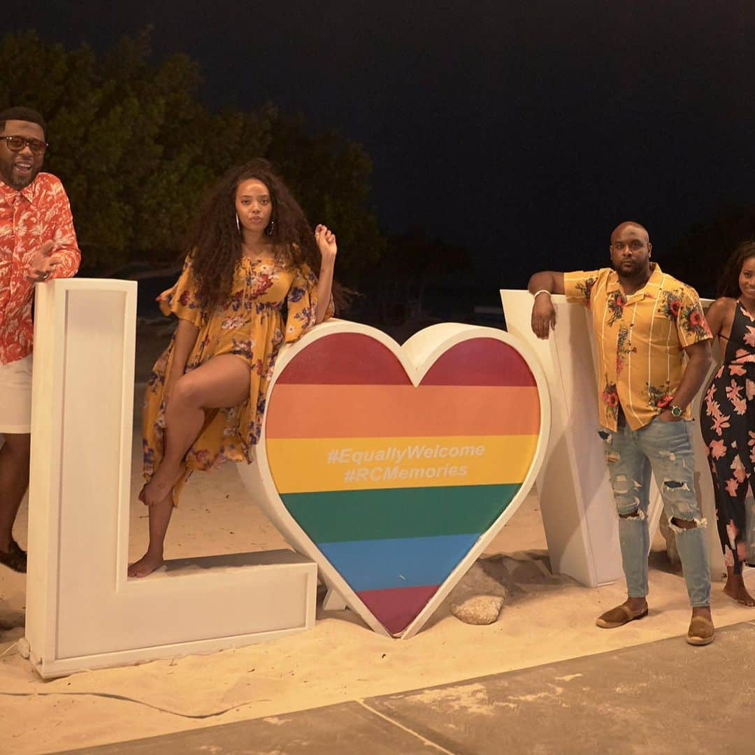 Angela Simmonsさんのインスタグラム写真 - (Angela SimmonsInstagram)「The private dinner on the beach was nothing short of amazing ❤️🎉❤️ @RitzCarlton #Aruba, #RCMemories」6月15日 2時40分 - angelasimmons